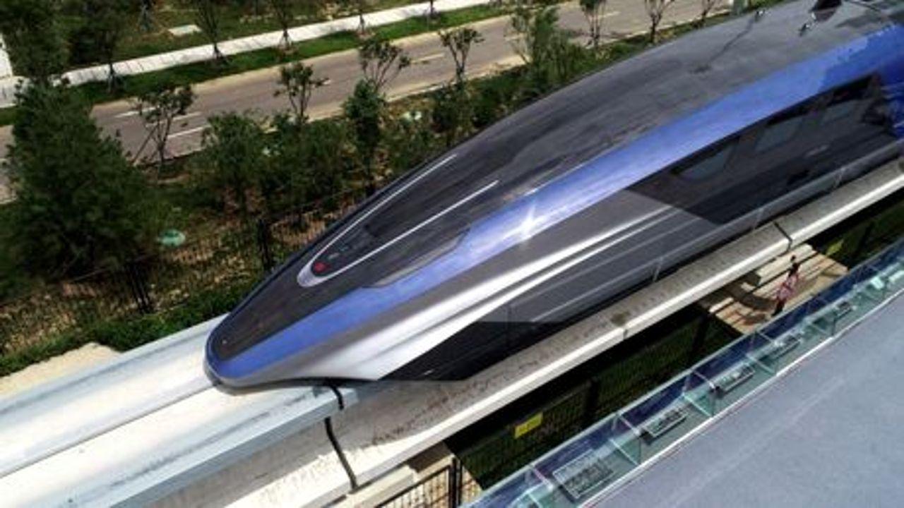 Çin Dünyanın En Hızlı Trenini Tanıttı