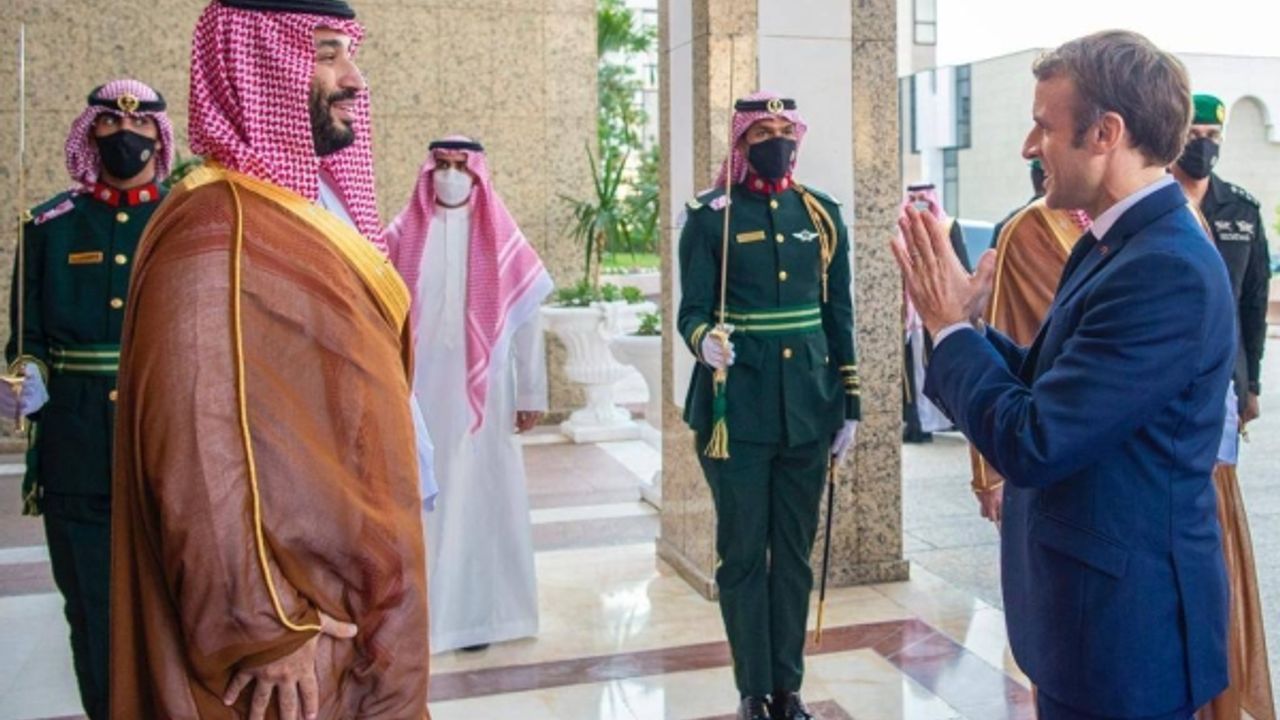 Macron, Suudi Arabistan'daki Körfez Turunu MBS Toplantısıyla Tamamladı