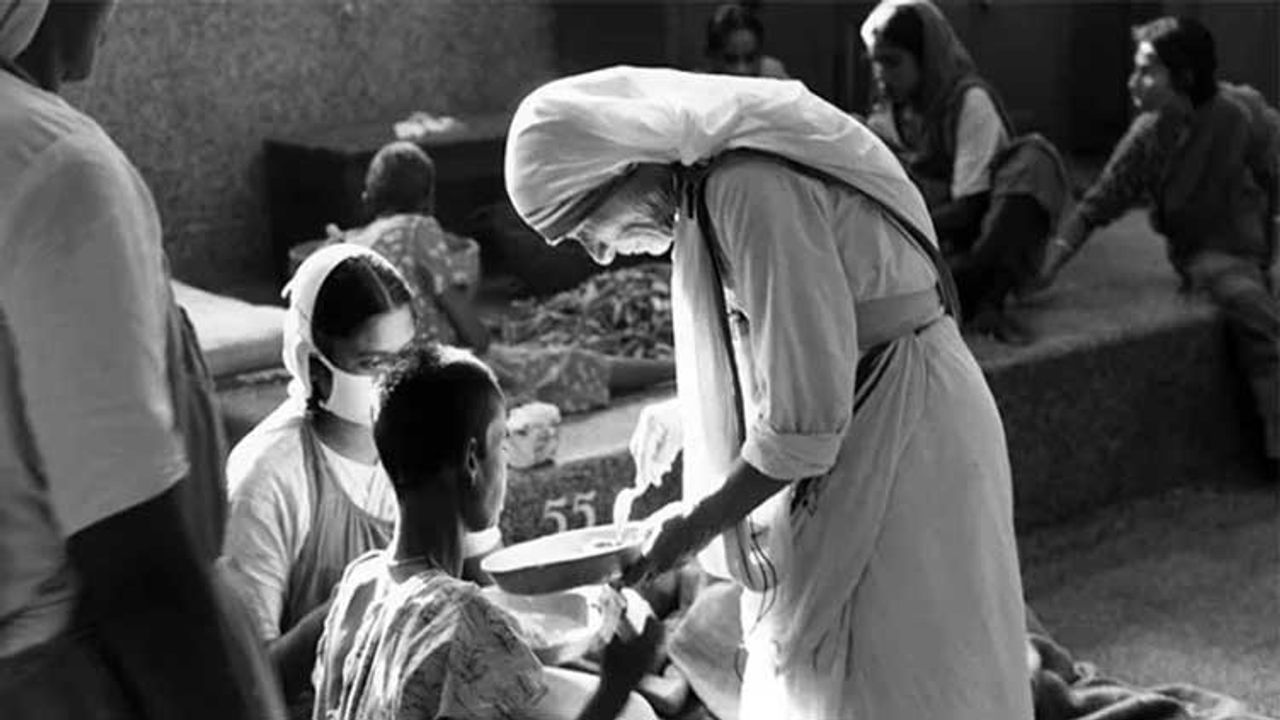 Hindistan Polisi Rahibe Teresa Hayır Kurumunu 'Zorla Dönüştürme' Konusunda Soruşturmaya Başladı