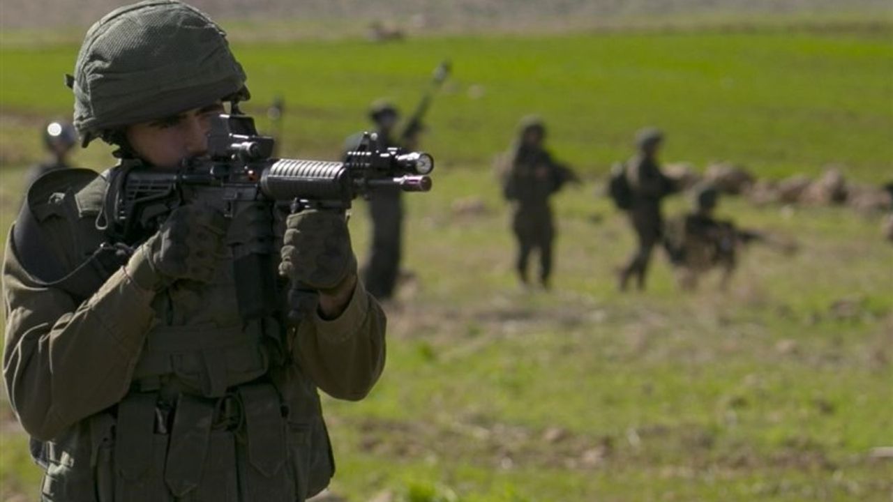 Batı Şeria Üssünde 'Dost Ateşi' İki İsrailli Subayı Öldürdü