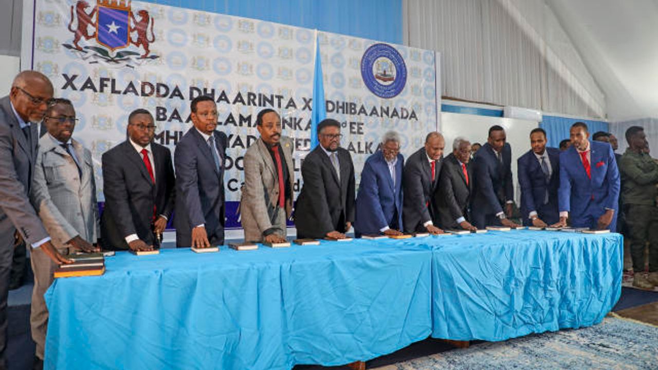 Somali, BM'nin 'Gerçek Kıtlık Riski' Konusunda Uyardığı Sırada Milletvekillerine Yemin Etti