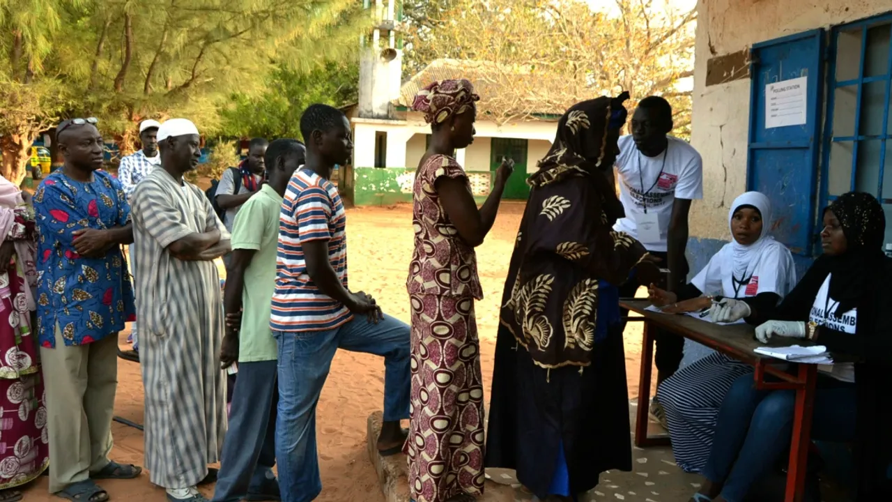 Gambiya Yeni Bir Ulusal Meclis İçin Oy Kullandı