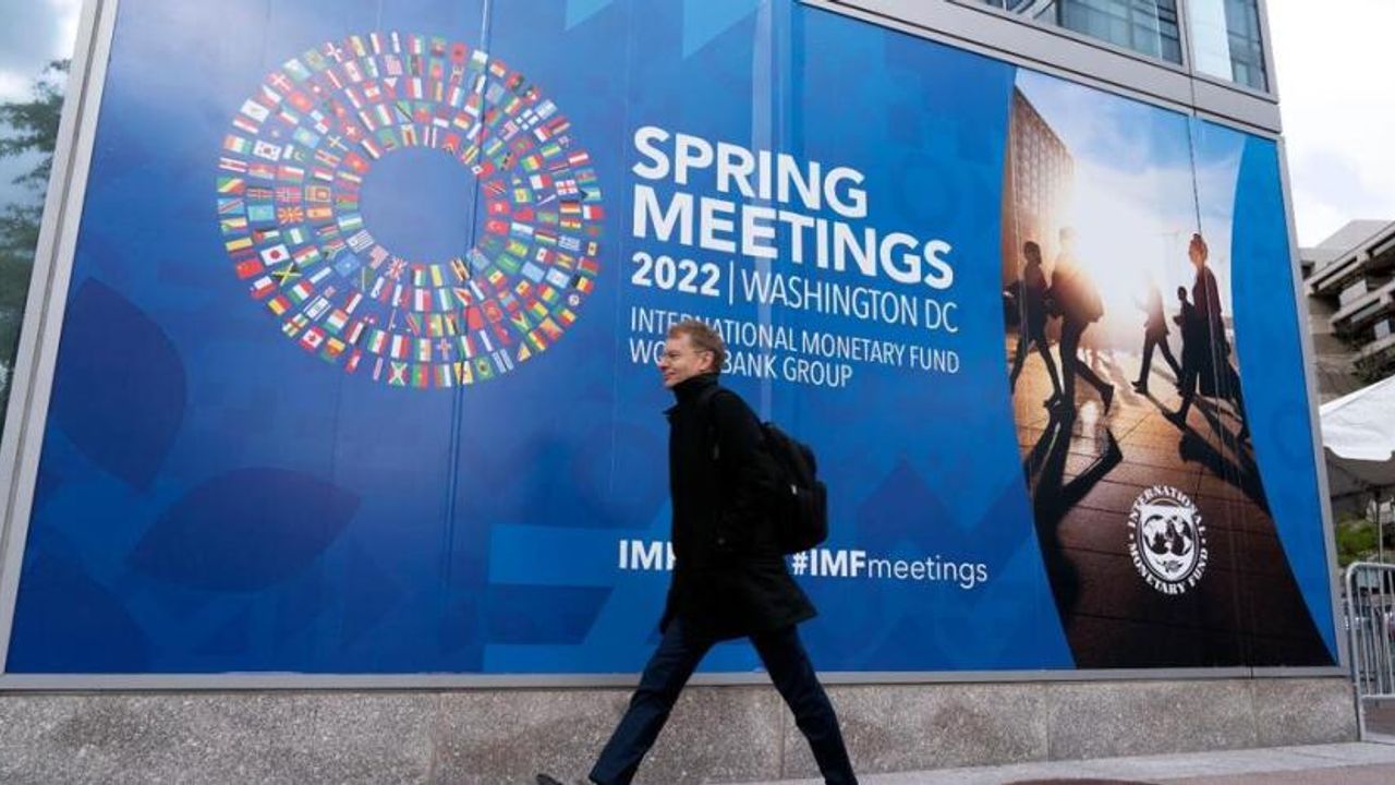 IMF, Rusya'nın Savaşı Üzerine Küresel Büyüme Tahminini Düşürdü