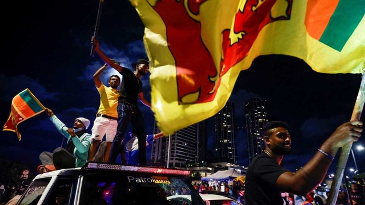 Sri Lanka Cumhurbaşkanı Ekonomik Kriz Protestolarının Ortasında Kabinesini Genişletti