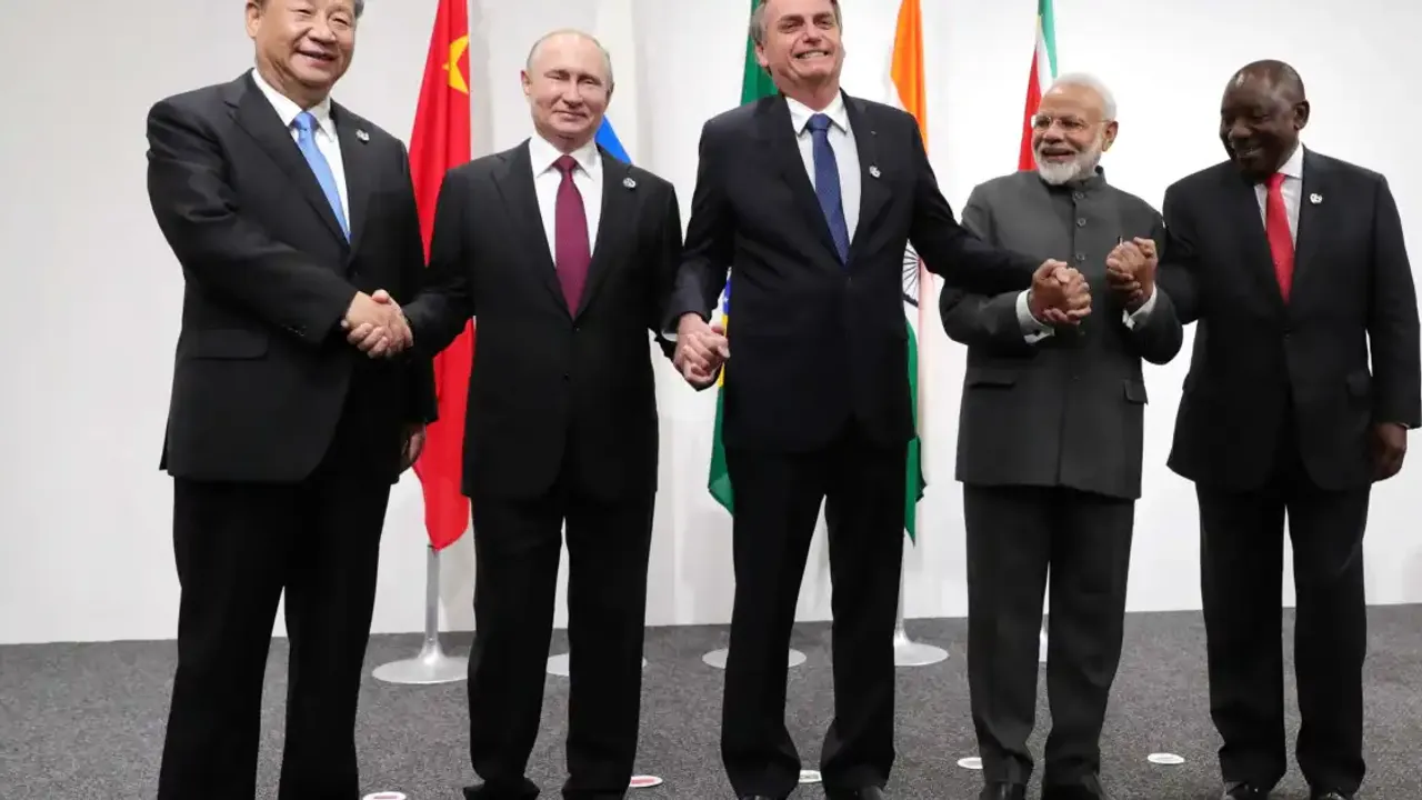 BRICS Zirvesinde Çin, Yönetişim Modelini Tanıtmak İçin Sahne Aldı