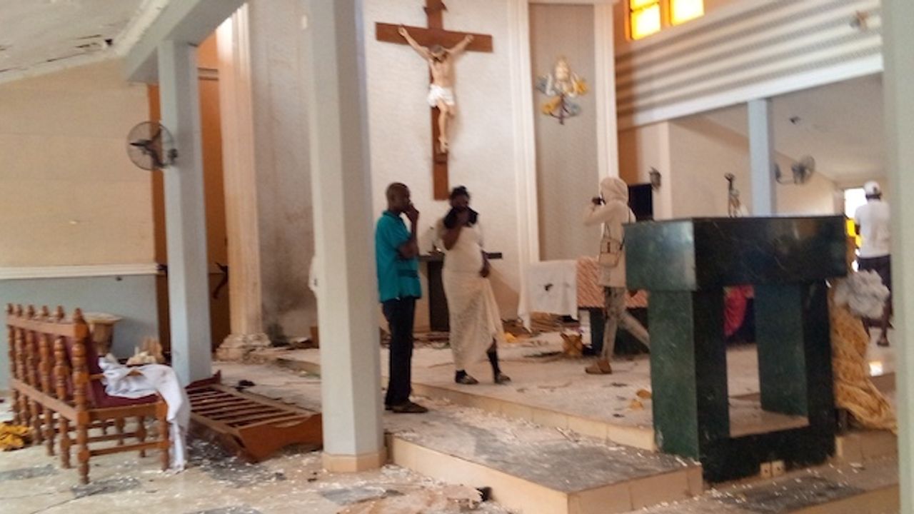 Nijeryalı Kilise Katliamından Kurtulanlar Çileyi Anlatıyor