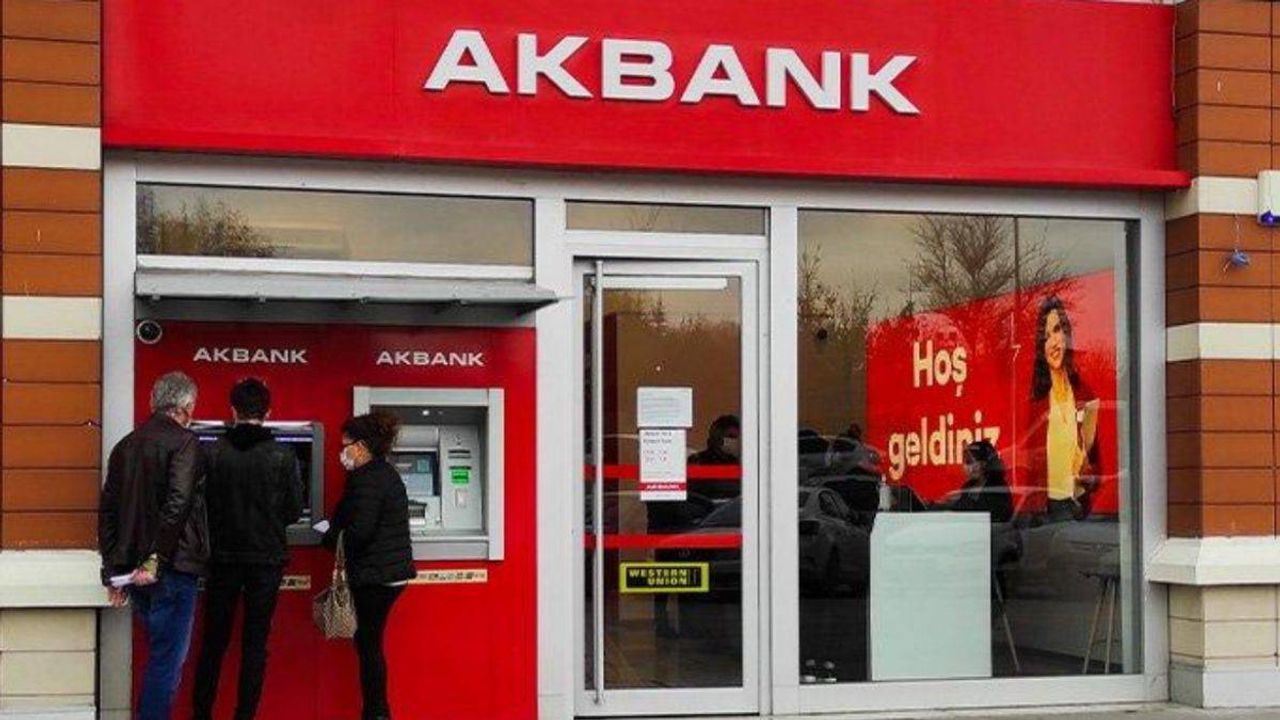 Akbank Duyurdu! Bankadan Bankamatik Kartı Alanlara 7500 TL ve Üzerinde Gelir Belgesiz Nakit Ödemesi Olacak!