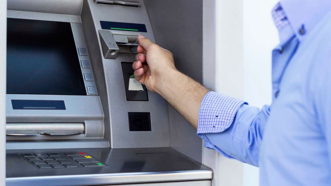 Paraya Sıkıştınız mı? Akbank, Denizbank ve QNB Finansbank ATM'lerinden 10.000 TL Ödeme Alın! 