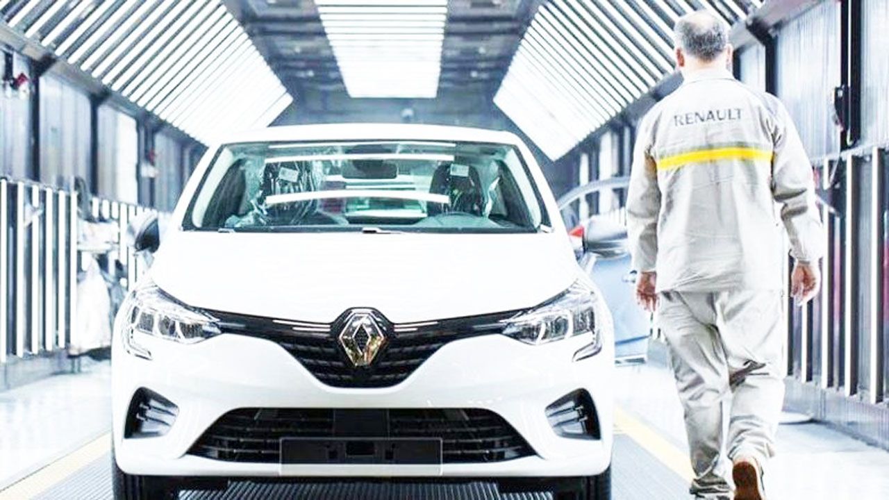 Araba fiyatlarını darmadağın edecek girişim! Renault fabrika çıkışlı ikinci el dönemi vatandaşları mest etti!