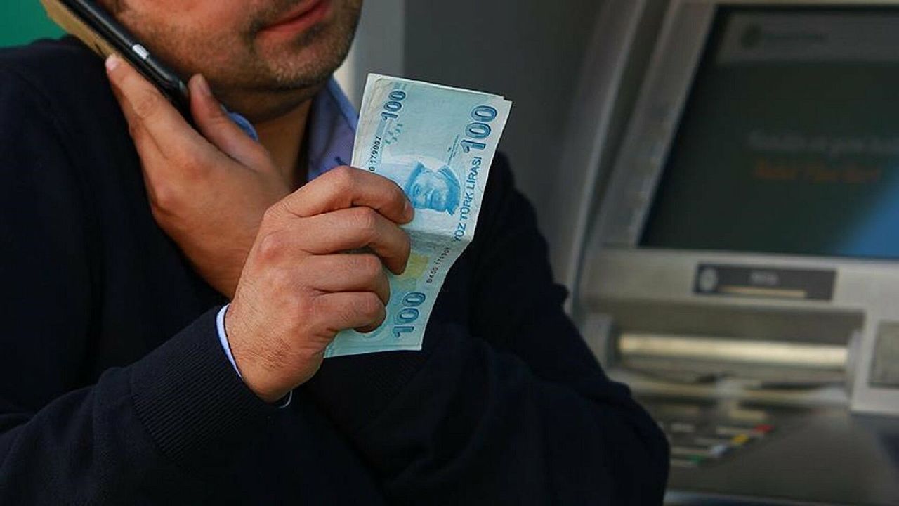 Ziraat Bankası VakıfBank ve Halkbank Tc kimlik numarası son rakamı 8 ve 0 arasında olan kişilere ödeme verdi