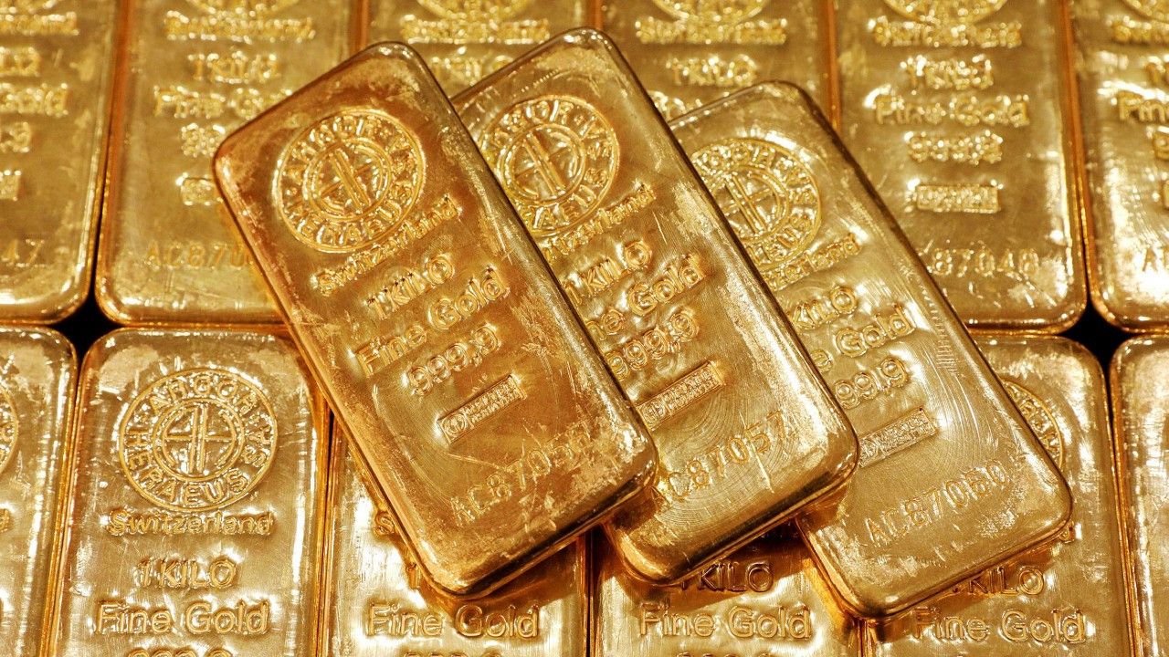 Altın Fiyatları Yükselir mi Düşer mi? Uzmanlar Ne Diyor?