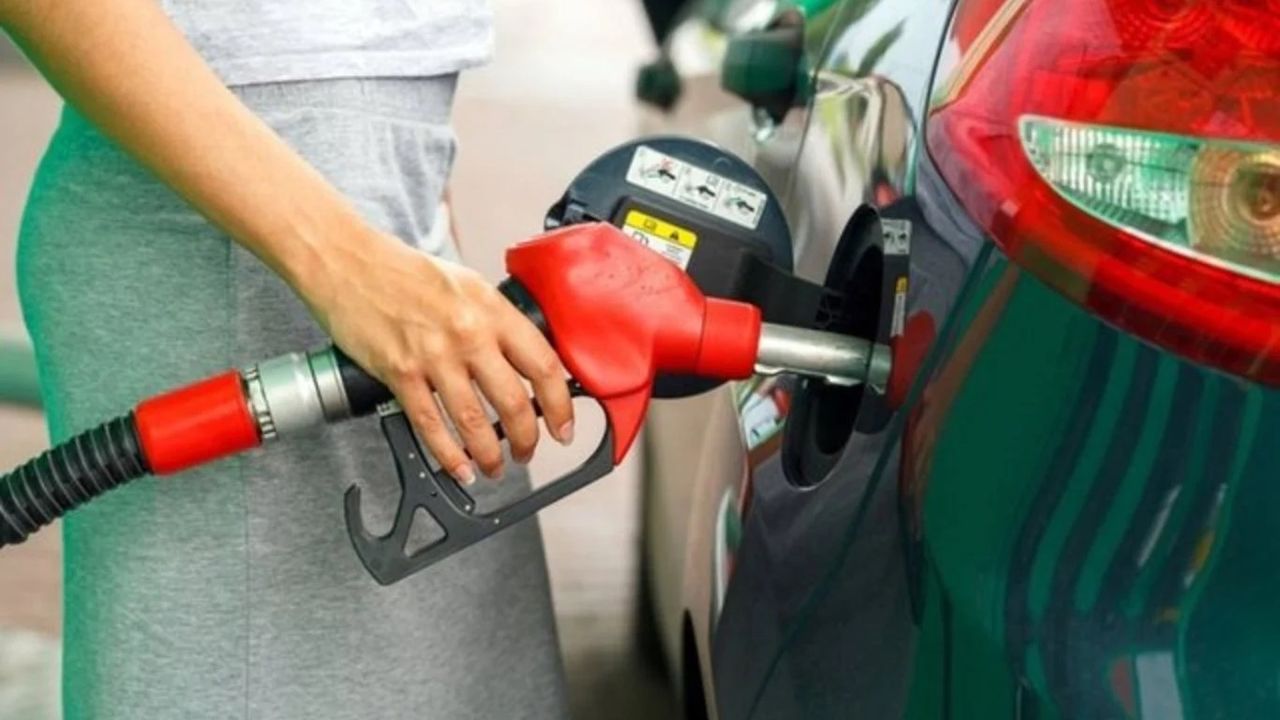 Araç sahiplerine bu sabah indirim haberi geldi: Benzin indirimi ile güncel fiyatlar ne kadar oldu?