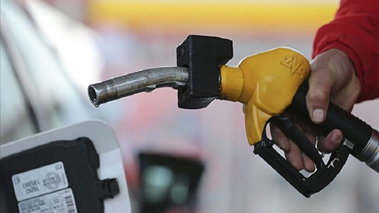 Araç sahiplerine ucuza yakıt müjdesi: Akaryakıt harcamasına 100 TL iade! Başvuru için son gün…