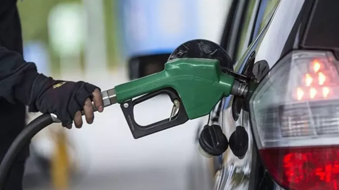 Araç sahiplerine kötü haber! Akaryakıta ek vergi ayarı: Benzin ve motorine zammı mı geliyor? 8 Eylül Benzin, Motorin, LP
