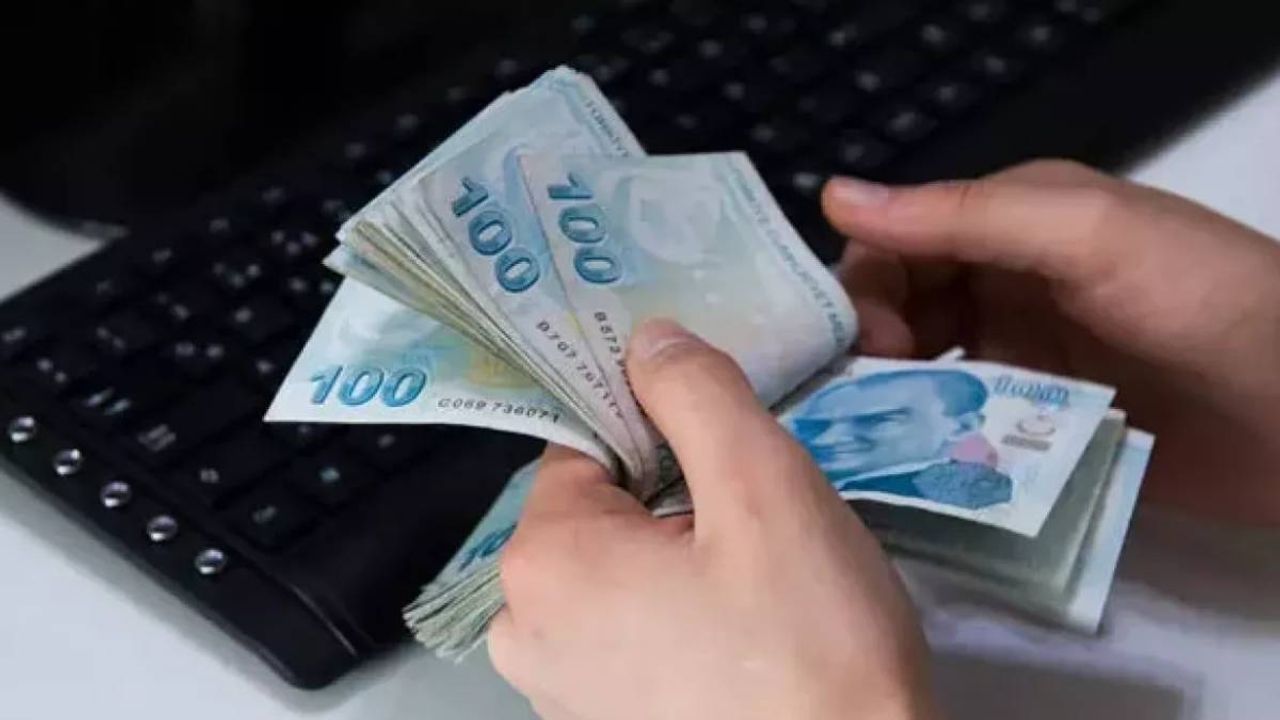 Asgari ücretliler için umut ışığı: Halkbank 2.775 lira taksitle 50.000 TL kredi veriyor! Bu belgelerle başvurun