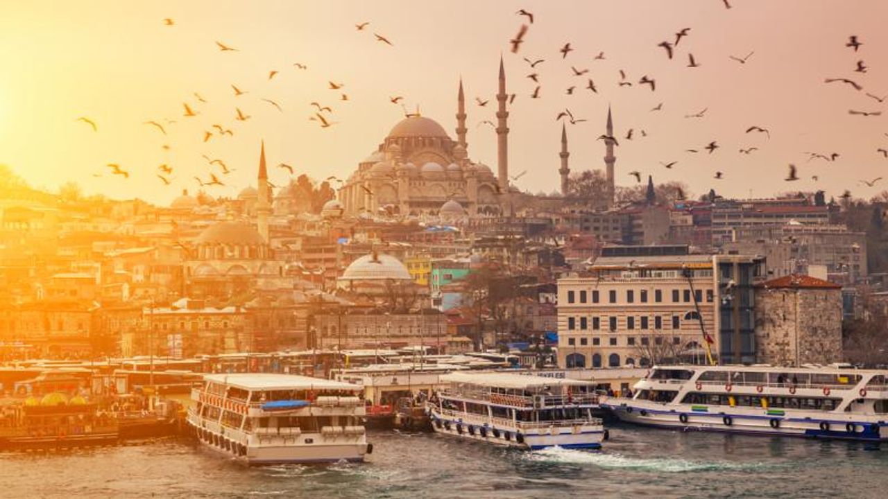 Ağustos 2023'te İstanbul'a Gelen Yabancı Turist Sayısı Artarak Yükseldi