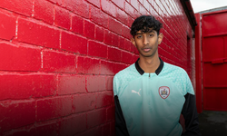 Barnsley’in Yıldızı Vimal Yoganathan, Manchester United Karşısında Kendini Gösterme Fırsatını Yakaladı