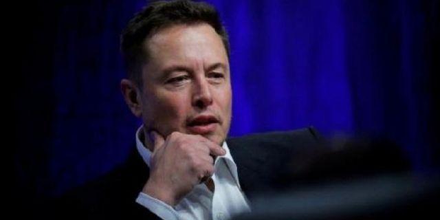 Elon Musk, Tesla'nın Model S'sinin 500 Millik Menzilli Versiyonunu İptal Etti