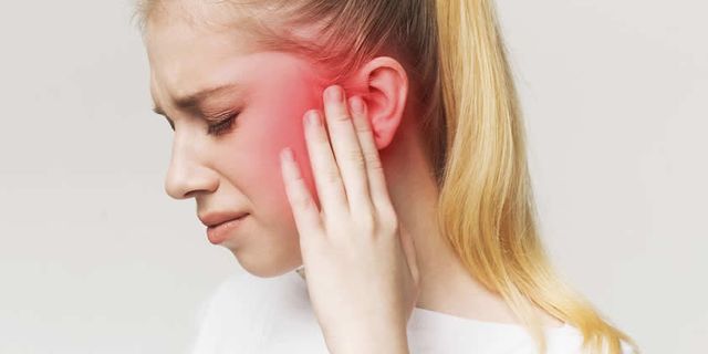 Kulak Ağrısı Nasıl Geçer, Çözümü Nedir, Doğal Tedavi Yöntemleri Nelerdir?