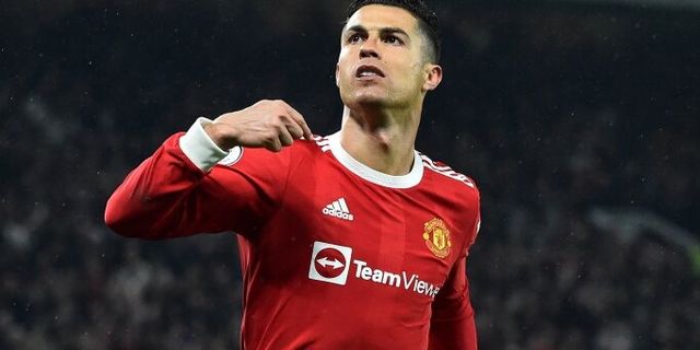 Manchester United Menajeri Erik ten Hag: "Cristiano Ronaldo Satılık Değil"
