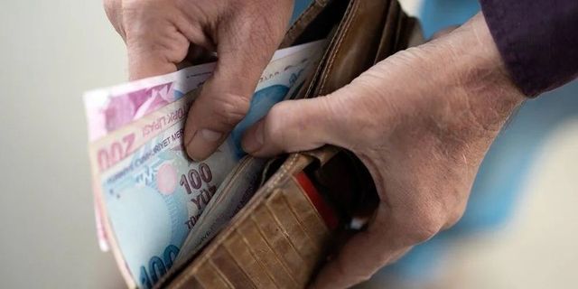 Son Dakika: Emekliye “Ekim ayı ek zam” açıklaması bomba gibi düştü! 7.500 TL altın olan emekli maaşı artık…