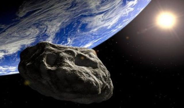 NASA, Dünya’ya Eyfel Kulesi Büyüklüğünde Bir Asteroidin Yaklaştığını Duyurdu