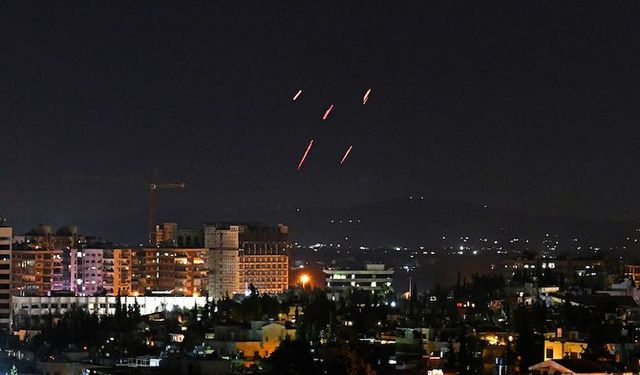 Suriye Hava Savunması, İsrail'in Şam'daki Saldırısına Karşı Çıktı