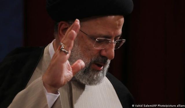 İran'ın Yeni Cumhurbaşkanı Ebrahim Raisi Yemin Edecek