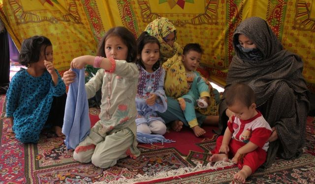 Pakistan'daki Hazara Mültecileri Aileleri ve Gelecekleri İçin Korkuyor