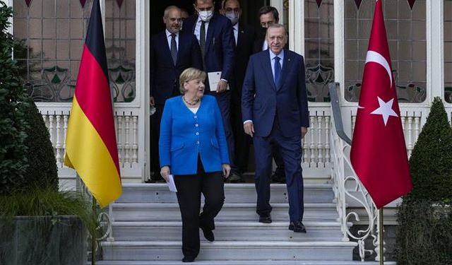 Erdoğan 16 Yıl Sonra Merkel'e Veda Etti