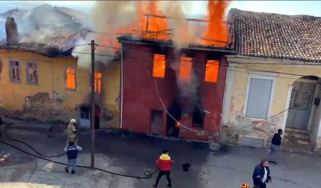 Yeni Yıla 3 Evladını Toprağa Vererek Başladı