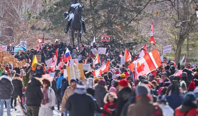 Kanada Genelinde Binlerce Kişi COVID Engellerini Protesto Eden Kamyonculara Katıldı