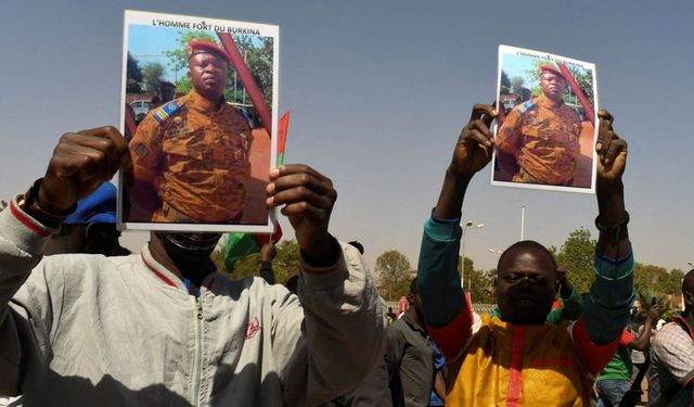 Burkina Faso Anayasayı Geri Kazandı, Darbe Lideri Cumhurbaşkanının Adını Söyledi