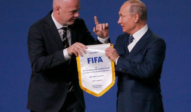 FIFA ve UEFA Rusya'yı Uluslararası Futboldan Uzaklaştırdı