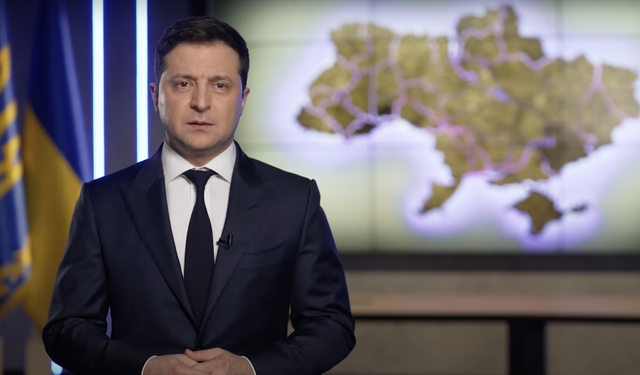 Zelenskiy Herkesi Orduya Çağırdı