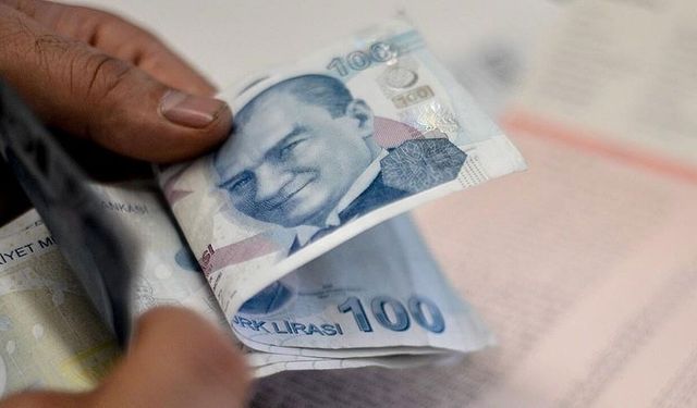 Bu Banka Çıldırdı: Günlük 15 TL Taksitle 10.000 TL Tanışma Kredinizi Hemen Alın