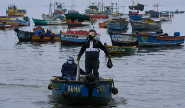 Peru'nun 'Felaket' Petrol Sızıntısı Küçük Ölçekli Balıkçıları Çarptı