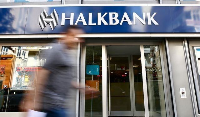 Halkbank Şubeleri Önünde Kuyruk Oluşmaya Başladı Bile! 6 Ay Geri Ödemesiz Sıfır Faizli Kredi Kampanyası Detayları Neler?