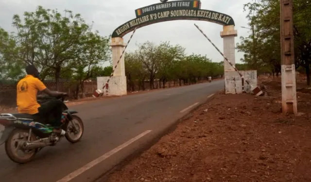 Mali, Burkina Faso'daki Saldırılarda 15 Asker, 6 Sivil Öldü