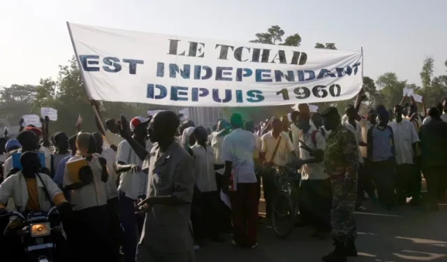 Çadlılar, Fransız Karşıtı Duyguların Sahel'de Yeni Zirvelere Ulaşmasını Protesto Etti