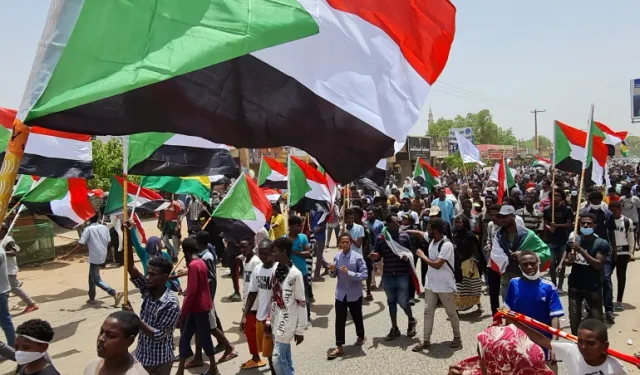 Sudan'da Askeri Yönetime Karşı Protestolarda Sekiz Kişi Öldü