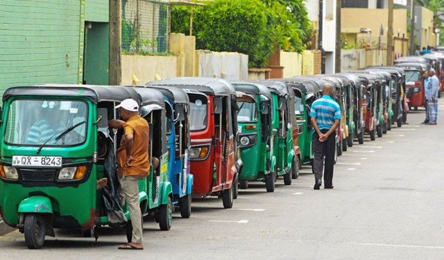 Sri Lanka Enerji Bakanı Petrol Stoklarının Kurumak Üzere Olduğu Konusunda Uyardı