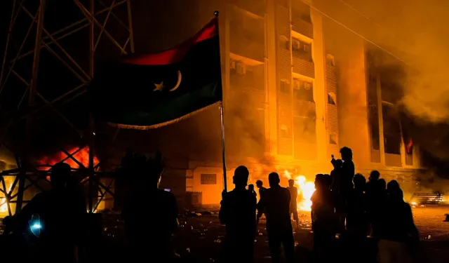 Libya'yı Sallayan Protestoların Arkasında Ne Var?