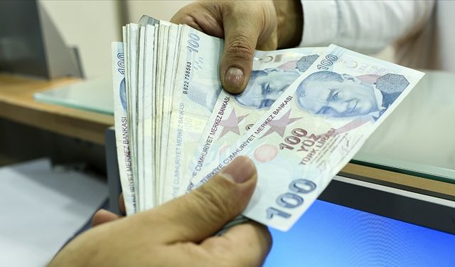 Zamlı maaşlar hesaplara geçiyor! En düşük emekli maaşında sürpriz var