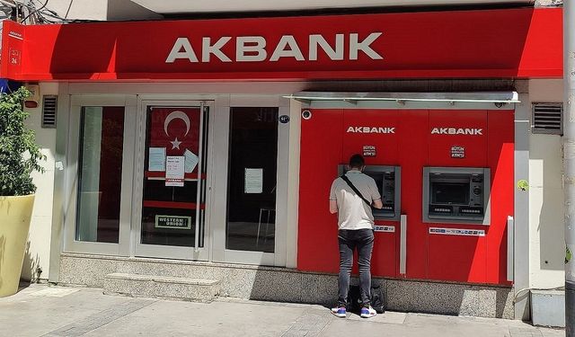 Akbank’lılara Müjde, Cep Telefonu Olana 30 GB Bedava İnternet Verilecek