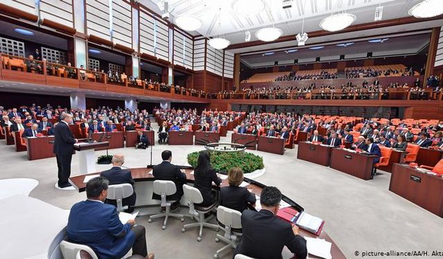 EYT hakkında yeni duyuru! EYT kimleri kapsayacak? Değişti mi? EYT almak isteyenlere açıklama yapıldı mı?