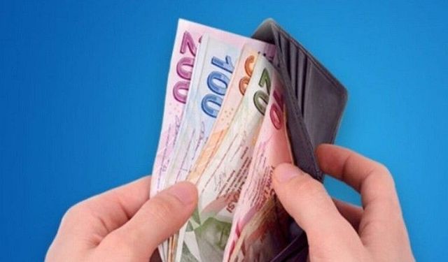 Emekli Vatandaşlar İçin Yeni Kampanya: Ziraat Bankası, Vakıfbank ve Halkbank'tan 9000 TL Nakit İmkanı!