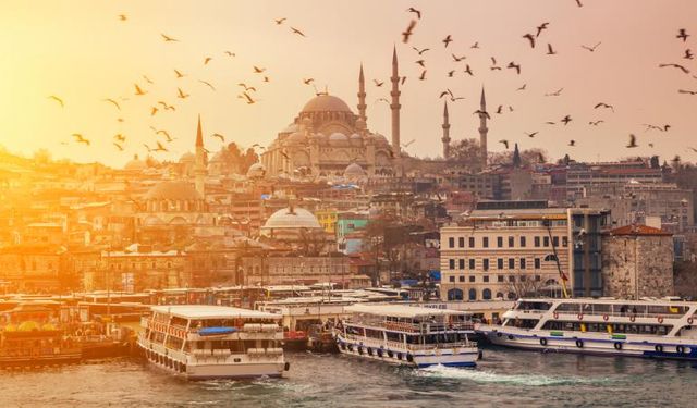 Ağustos 2023'te İstanbul'a Gelen Yabancı Turist Sayısı Artarak Yükseldi