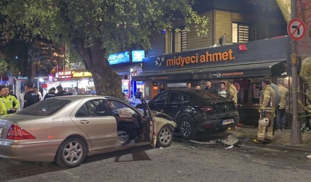 Çengelköy’de Kaza: Kontrolden Çıkan Araç İş Yerine Girdi!